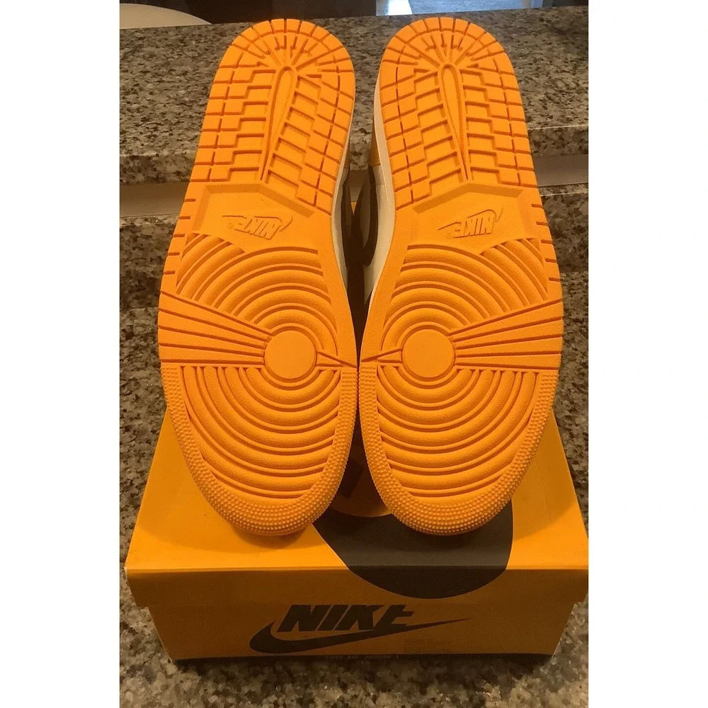 Nike Air Jordan 1 Retro High OG Taxi Yellow Toe 555088-711 Men's Size 12 NEW DS